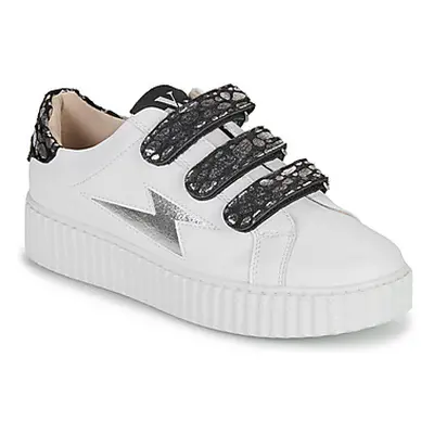 Vanessa Wu DAISY women's Shoes (Trainers) in White