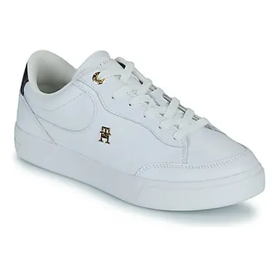 Tommy Hilfiger ESSENTIAL CHIC COURT SNEAKER RWB women's Shoes (Trainers) in White