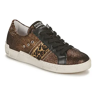 Meline NKC16-A8132 women's Shoes (Trainers) in Brown