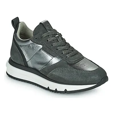 Tamaris 23721-923 women's Shoes (Trainers) in Black