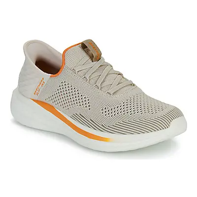 Skechers SLIP-INS: SLADE - QUINTO men's Shoes (Trainers) in Beige