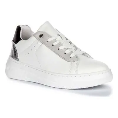 Geox D Ljuba A women's Trainers in White