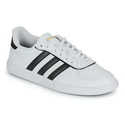 Adidas BREAKNET SLEEK women's Shoes (Trainers) in White