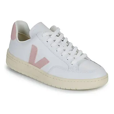 Veja V-12 women's Shoes (Trainers) in White