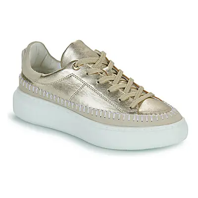 JB Martin FLEUR women's Shoes (Trainers) in Gold