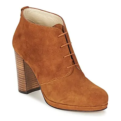 Betty London PANAY women's Low Ankle Boots in Brown