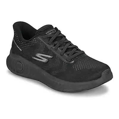 Skechers SLIP-INS: GO WALK NOW - PAYTON men's Shoes (Trainers) in Black