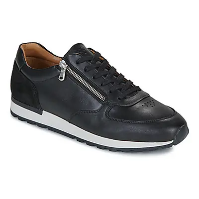 Casual Attitude BILANO men's Shoes (Trainers) in Black