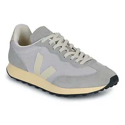 Veja RIO BRANCO men's Shoes (Trainers) in Grey