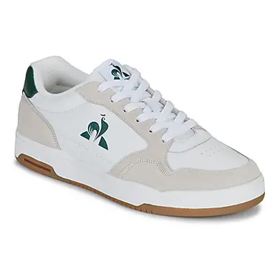 Le Coq Sportif LCS MASTER men's Shoes (Trainers) in White