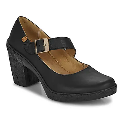 El Naturalista HAYA women's Court Shoes in Black