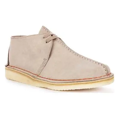 Clarks Desert Trek men's Slip-ons (Shoes) in Beige