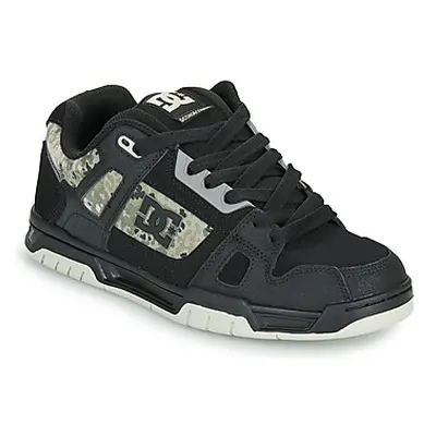 DC Shoes STAG men's Shoes (Trainers) in Black