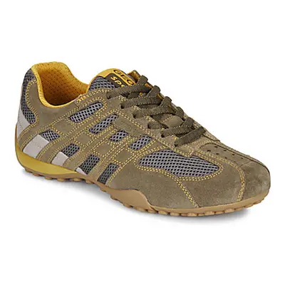 Geox U SNAKE ORIGINAL men's Shoes (Trainers) in Beige