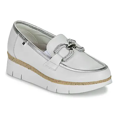 Dorking INDIA women's Loafers / Casual Shoes in White