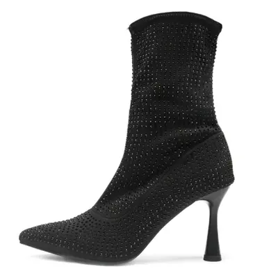 Truffle Collection Advocaat13 women's Low Ankle Boots in Black