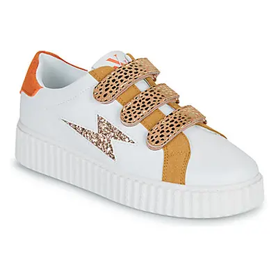 Vanessa Wu LOUIE women's Shoes (Trainers) in White