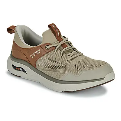 Skechers SLIP-INS: ARCH FIT CROSSER - EMERIC men's Shoes (Trainers) in Beige