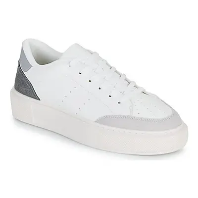 Jack & Jones JFWASPIRE men's Shoes (Trainers) in White