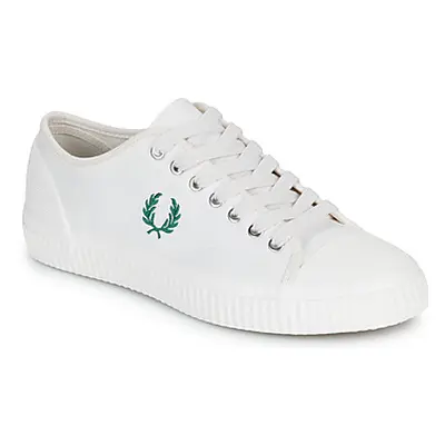 Fred Perry HUGHES LOW CANVAS men's Shoes (Trainers) in White