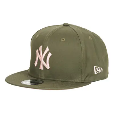 New-Era SIDE PATCH 9FIFTY NEW YORK YANKEES women's Cap in Kaki