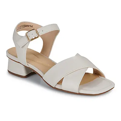 Clarks SERINA35 CROSS women's Sandals in White