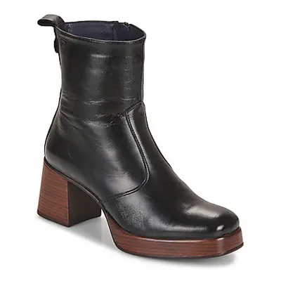 Dorking D9157 women's Low Ankle Boots in Black