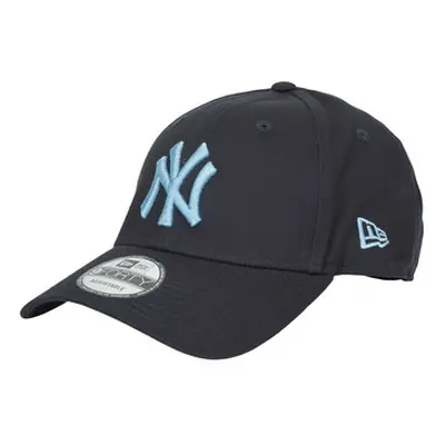 New-Era LEAGUE ESSENTIAL 9FORTY NEW YORK YANKEES women's Cap in Marine