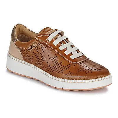 Pikolinos ARENAS W0C women's Shoes (Trainers) in Brown