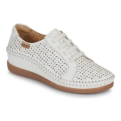 Pikolinos CADAQUES W8K women's Shoes (Trainers) in White