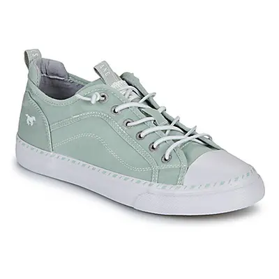 Mustang 1376308 women's Shoes (Trainers) in Green