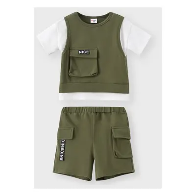 2pcs Toddler Boy Trendy Patch Pocket Short-sleeve Cotton Top and Cargo Shorts Set