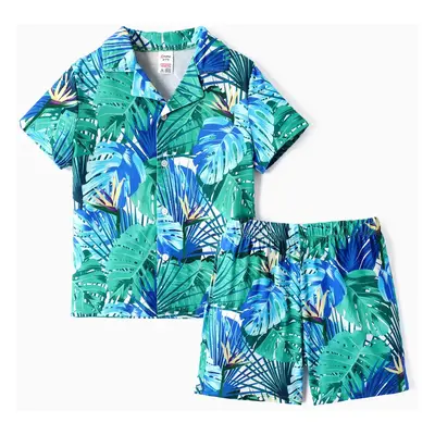 Kid Boy 2pcs Tropical Plants Print Pajama Shirt and Shorts Set