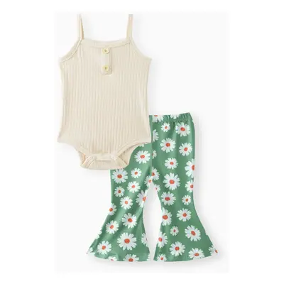 2pcs Baby Girl Ribbed Spaghetti Strap Romper and Allover Daisy Floral Print Flared Pants Set