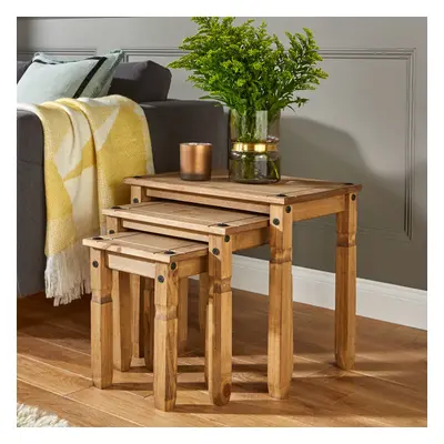 Nest of Tables Set of Pine Solid Wood Occasional Coffee Tables