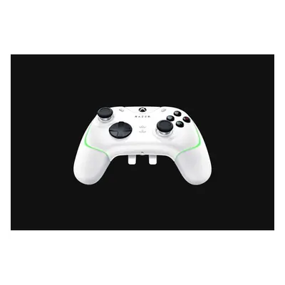 Razer Wolverine V2 Chroma White USB Gamepad Analogue / Digital Xbox Series S, Xbox Series X