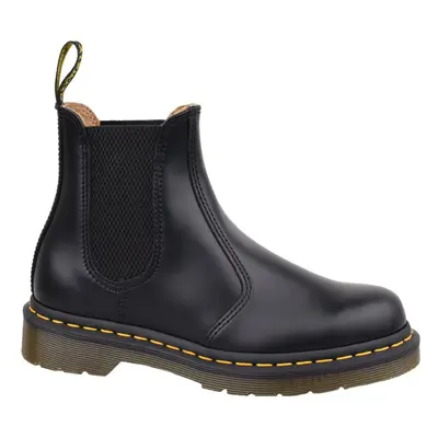 (9.5) Dr. Martens 22227001 unisex Black winter boots