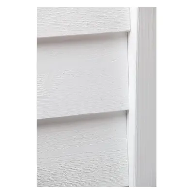 White Rebated Painted Softwood Featheredge (L) 4.8m (W) 175mm (T) 22mm Pack of pieces (1 bundle)