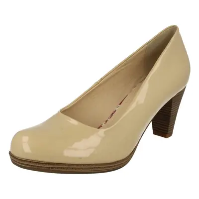 (UK 6, Beige) Ladies Rieker Court Heels