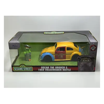 Sesame Street Oscar The Grouch Figure and Volkswagen Beetle 1:24 Jada 253255059