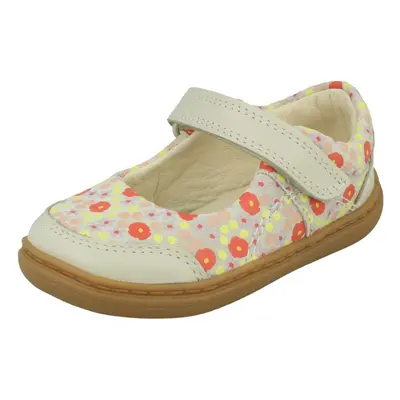 (Ivory, UK 5.5 Infant) Girls Clarks Casual Shoes Flash Bright