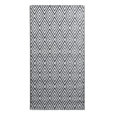 vidaXL Outdoor Carpet White and Black 190x290 cm PP Balcony Rug Patio Blanket