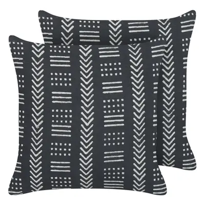 Set of Cotton Cushions Geometric Pattern x cm Black and White BENZOIN