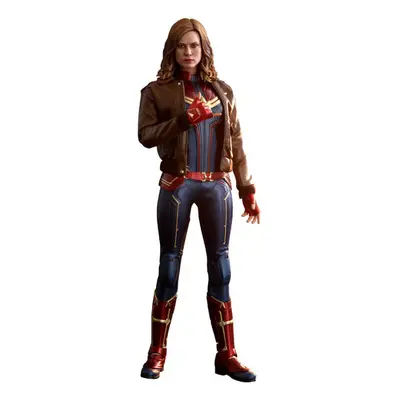 Captain Marvel Deluxe 12" 1:6 Scale Figure