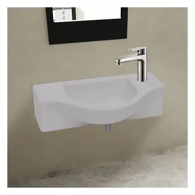 Compact Ceramic Bathroom Cloakroom Sink Basin with Faucet Hole White Wall Hung