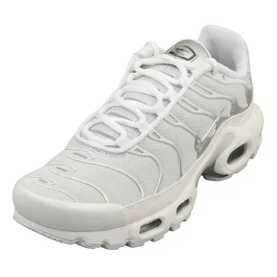 (4.5) Nike Air Max Plus Womens Fashion Trainers in White Silver