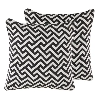 Set of Cotton Cushions Geometric Pattern x cm Black and White SALIZAR