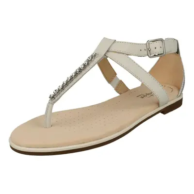 (UK 5.5, White/Silver (White)) Ladies Clarks Toe Post Sandals Bay Poppy - D Fit