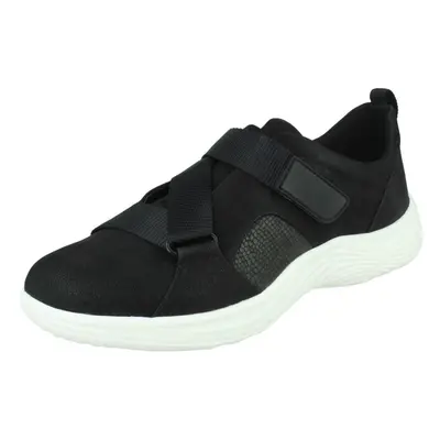 (Black, UK 7) Ladies Clarks Casual Trainers Lulu Go