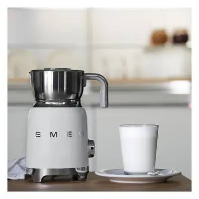 Smeg MFF11WHUK Induction Milk Frother with Tritan TM Renew, 500W, White